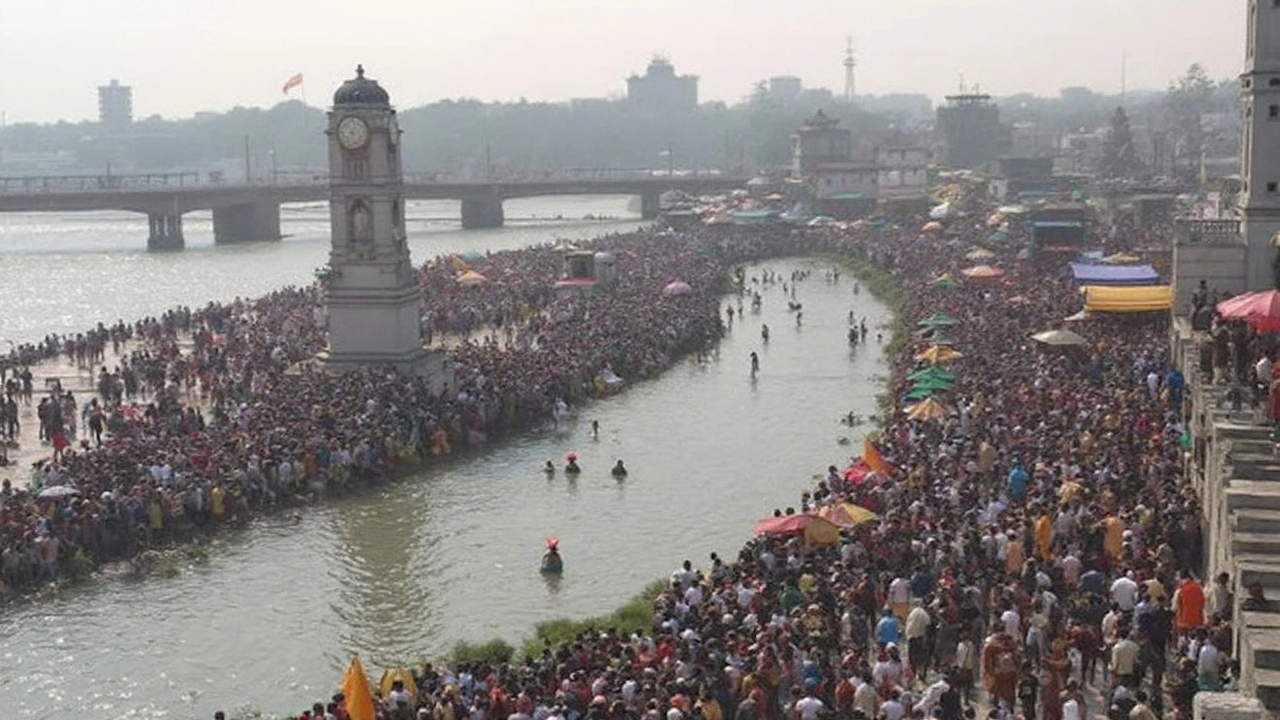 यात्रियों की सहूलियतें और स्टेशन की बदलती तस्वीर